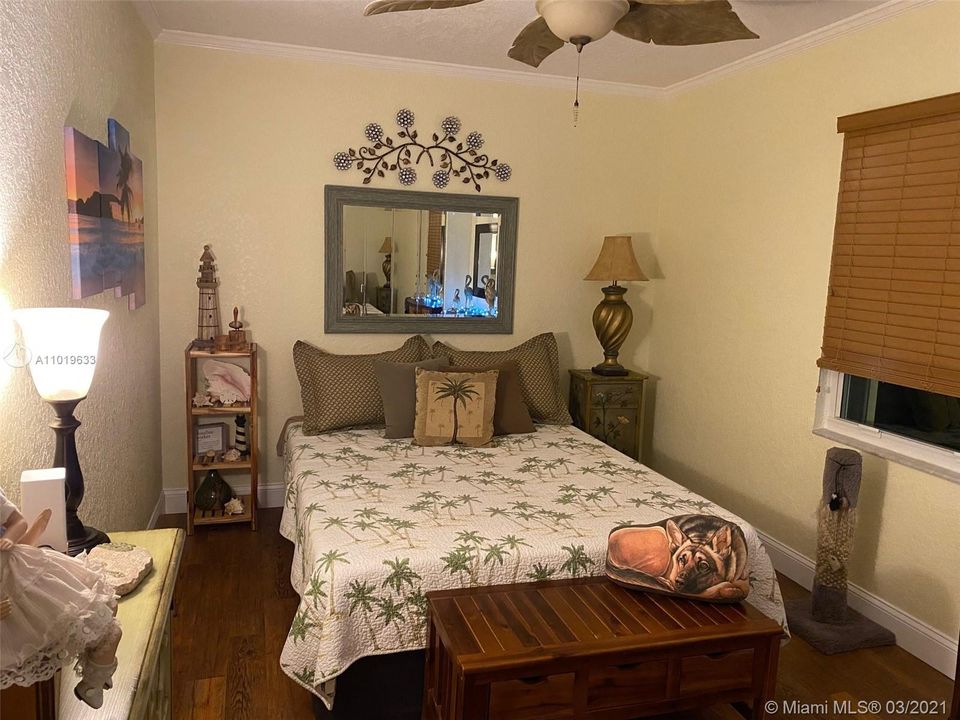 Recently Sold: $282,500 (2 beds, 2 baths, 1160 Square Feet)