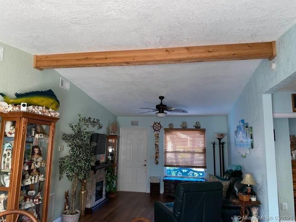 Recently Sold: $282,500 (2 beds, 2 baths, 1160 Square Feet)