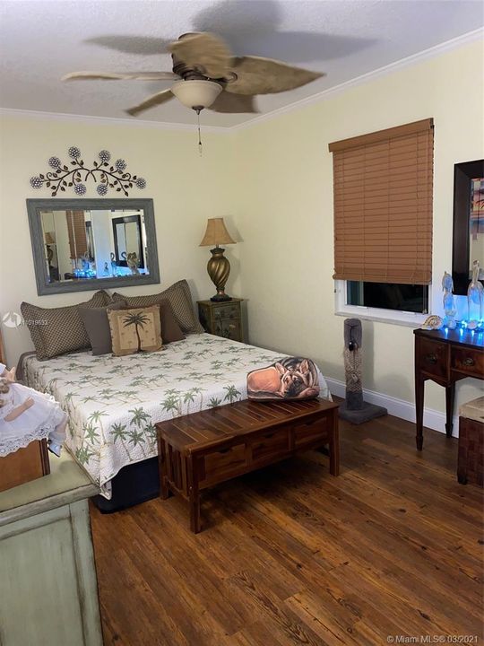 Recently Sold: $282,500 (2 beds, 2 baths, 1160 Square Feet)