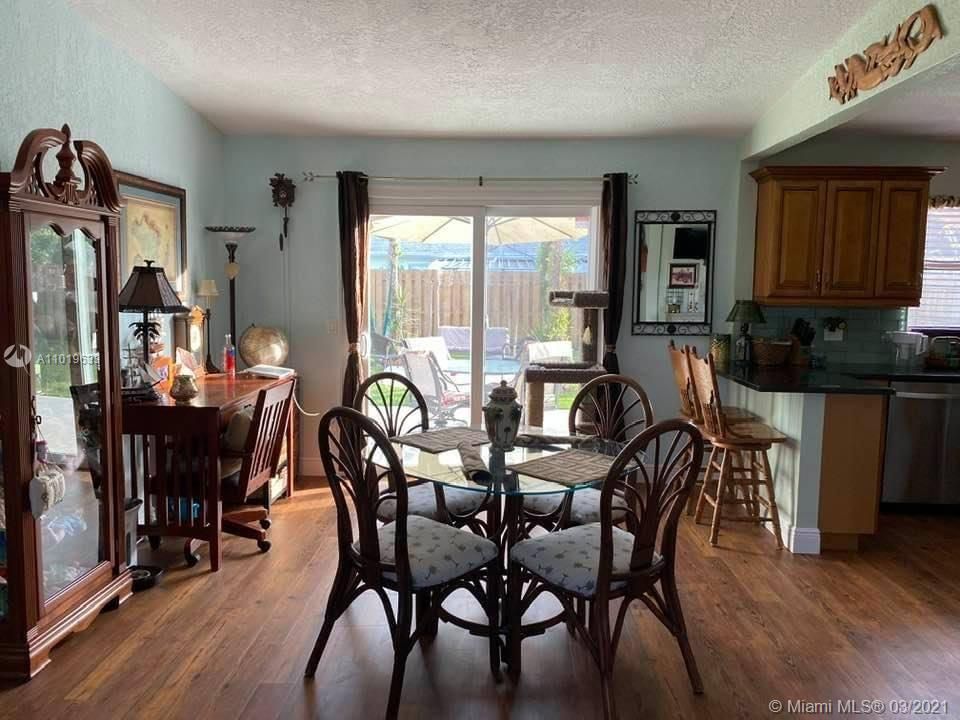 Recently Sold: $282,500 (2 beds, 2 baths, 1160 Square Feet)