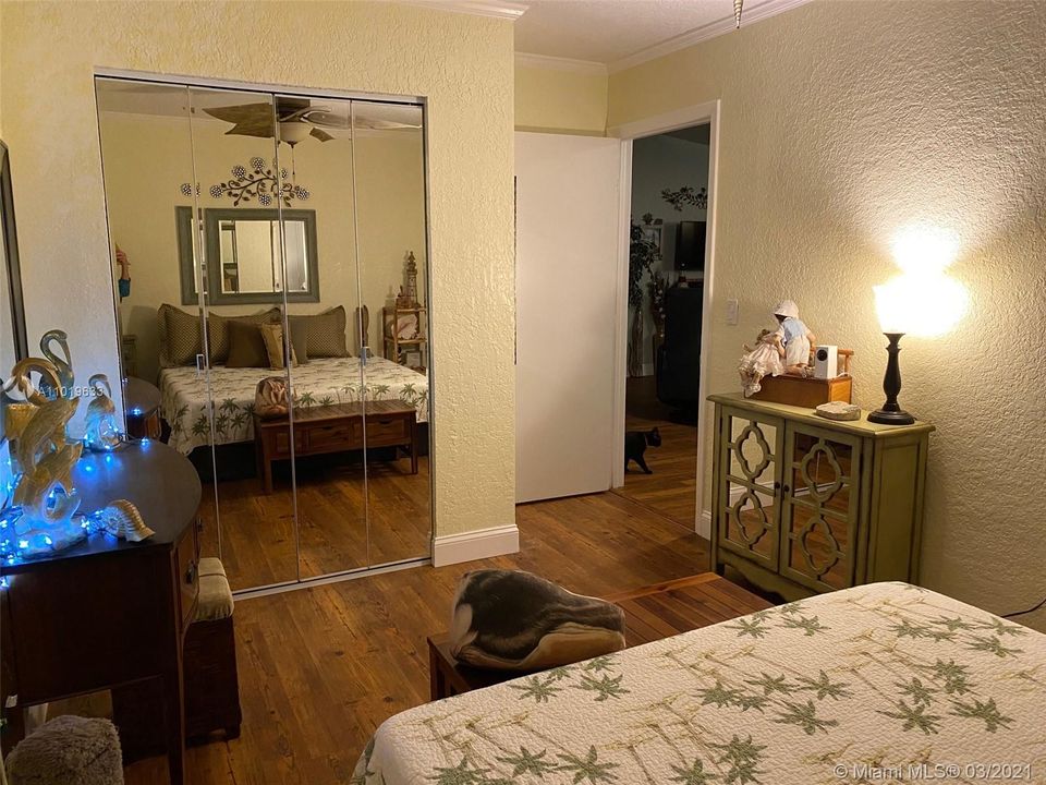 Recently Sold: $282,500 (2 beds, 2 baths, 1160 Square Feet)