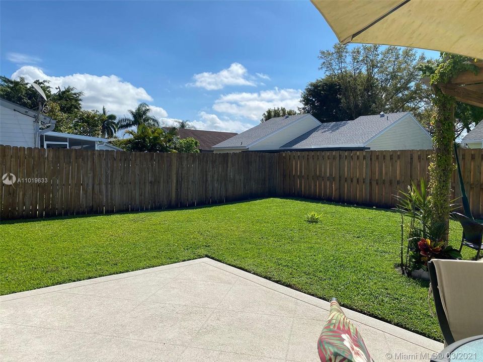 Recently Sold: $282,500 (2 beds, 2 baths, 1160 Square Feet)