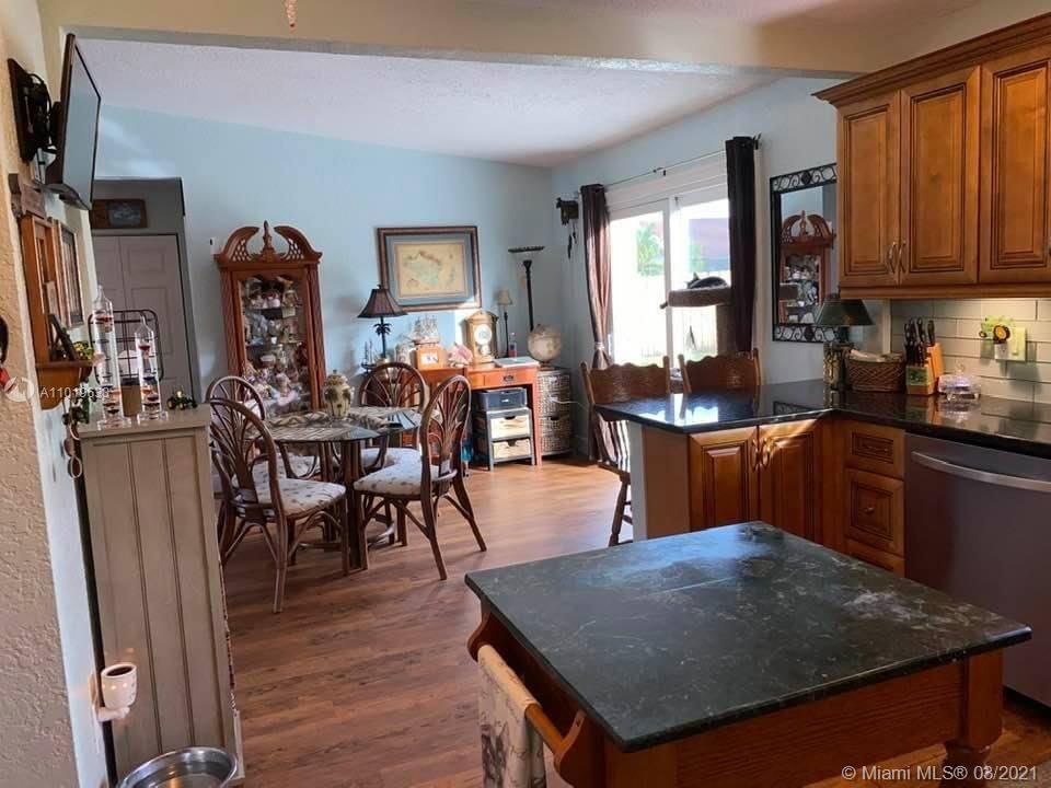 Recently Sold: $282,500 (2 beds, 2 baths, 1160 Square Feet)