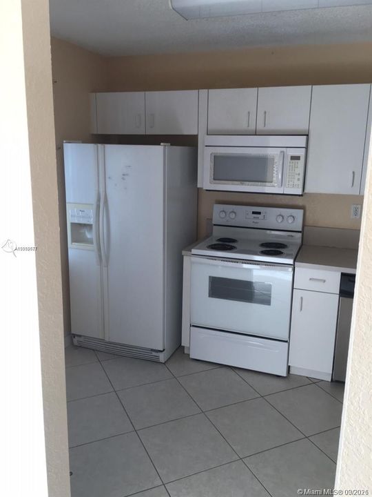 Recently Rented: $1,675 (3 beds, 2 baths, 1150 Square Feet)