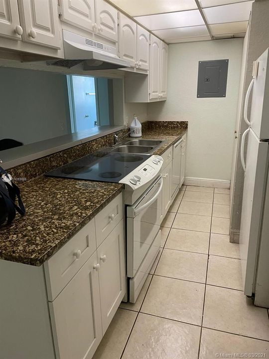Recently Rented: $1,450 (3 beds, 2 baths, 1167 Square Feet)