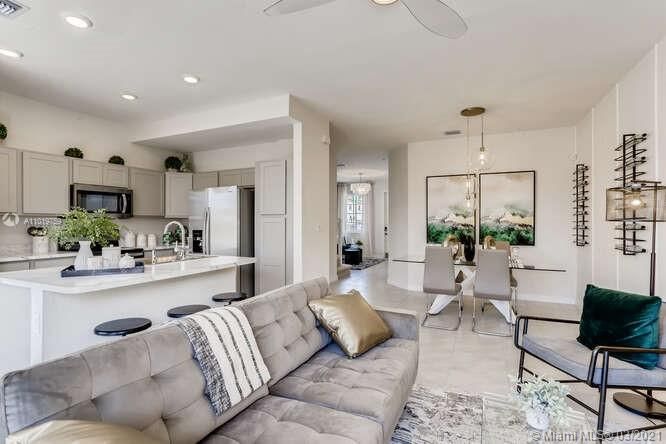 Vendido Recientemente: $389,490 (4 camas, 2 baños, 0 Pies cuadrados)