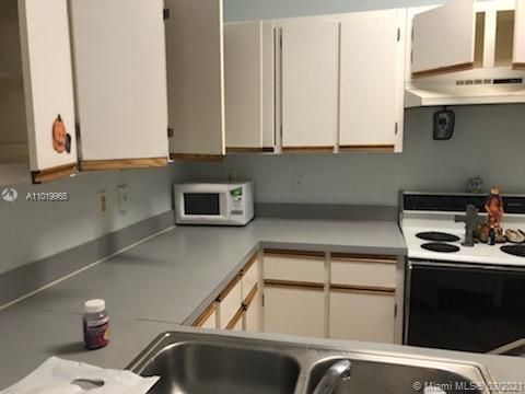 Recently Rented: $1,125 (1 beds, 1 baths, 763 Square Feet)