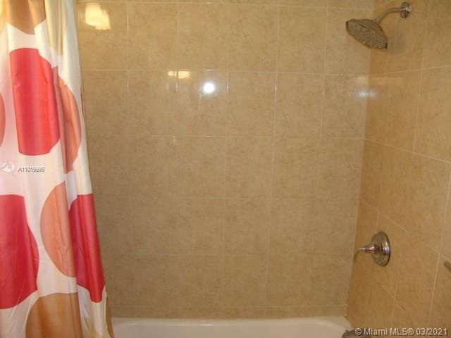 最近租的: $2,700 (2 贝兹, 2 浴室, 1798 平方英尺)