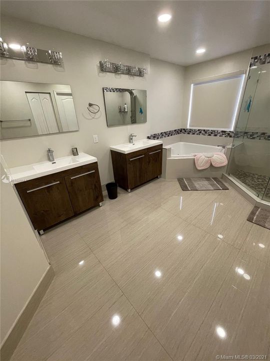 Недавно арендовано: $4,800 (4 спален, 3 ванн, 2303 Квадратных фут)