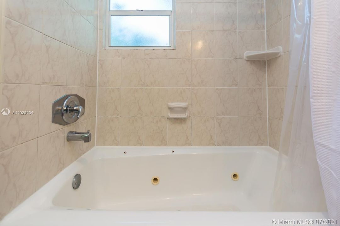 Недавно продано: $693,000 (0 спален, 0 ванн, 0 Квадратных фут)