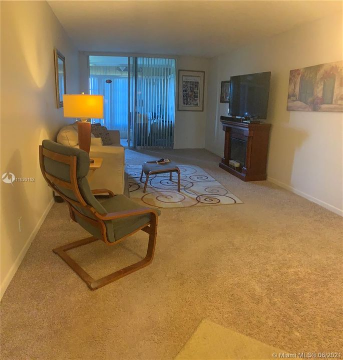 Recently Sold: $75,000 (1 beds, 1 baths, 867 Square Feet)