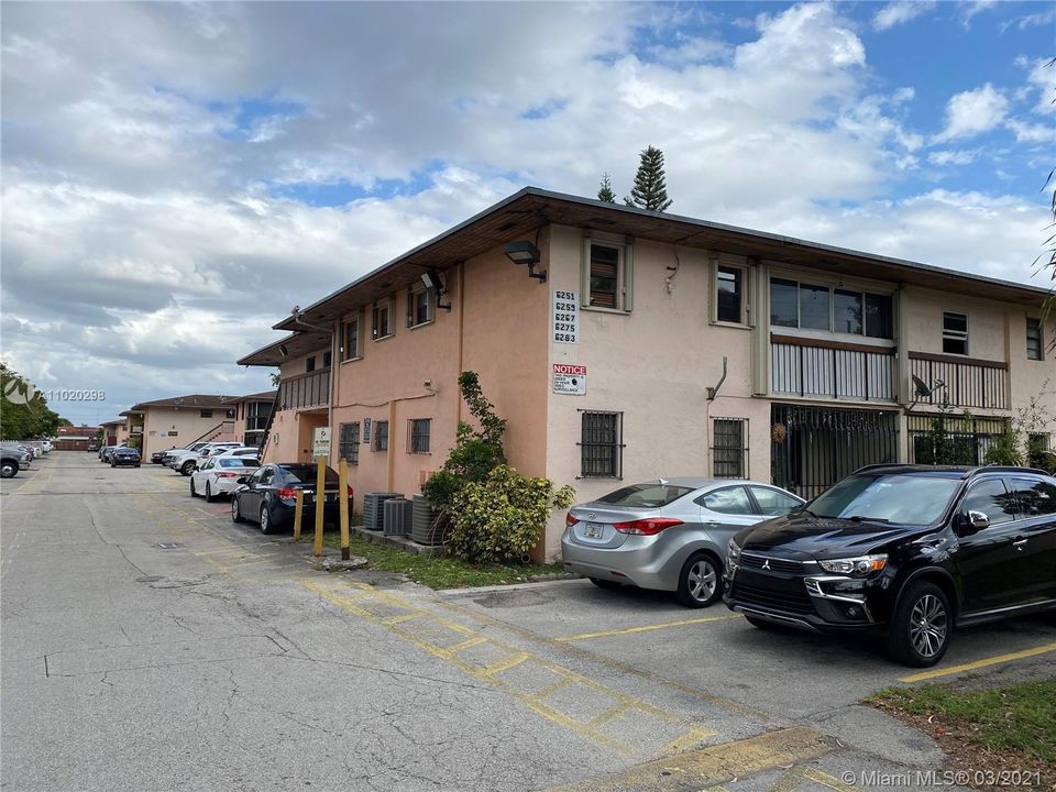 Recently Sold: $195,000 (2 beds, 2 baths, 936 Square Feet)