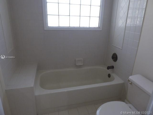 最近售出: $349,000 (3 贝兹, 2 浴室, 1650 平方英尺)