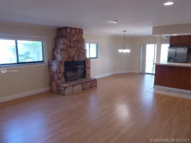 Recently Sold: $349,000 (3 beds, 2 baths, 1650 Square Feet)