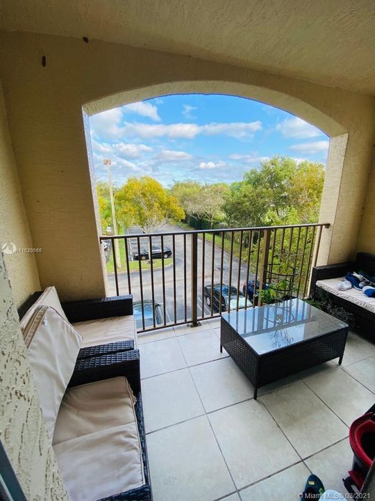 Recently Sold: $150,000 (3 beds, 2 baths, 1300 Square Feet)