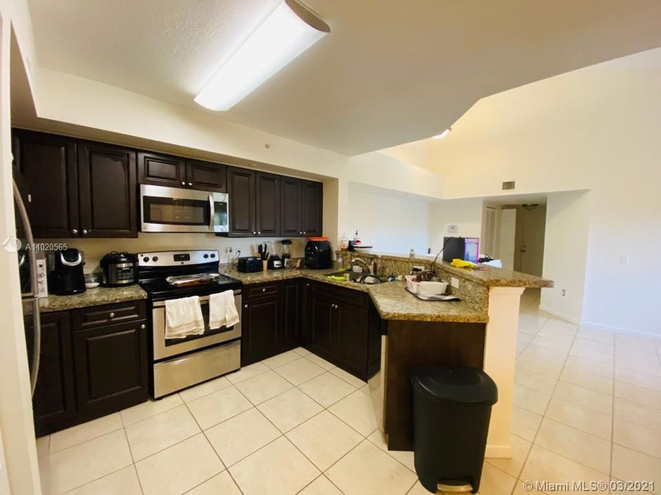 Recently Sold: $150,000 (3 beds, 2 baths, 1300 Square Feet)