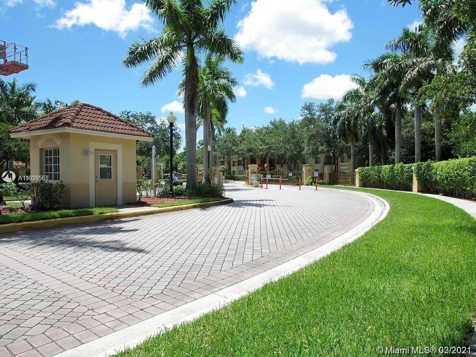 Recently Sold: $150,000 (3 beds, 2 baths, 1300 Square Feet)