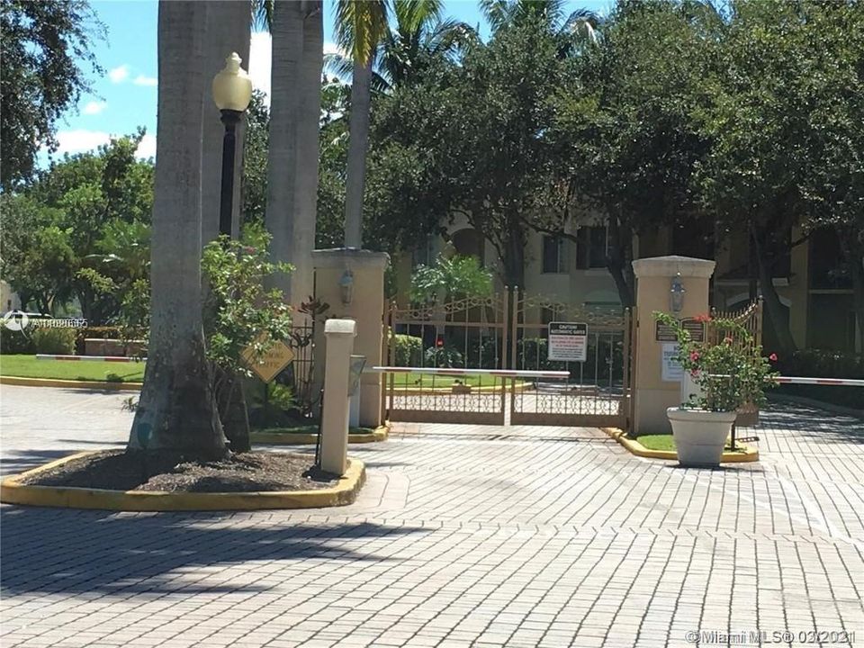 Recently Sold: $150,000 (3 beds, 2 baths, 1300 Square Feet)