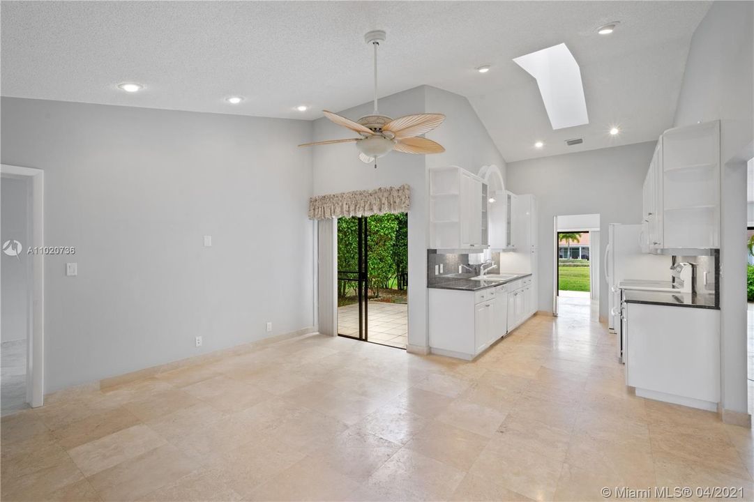 Kitchen dining area