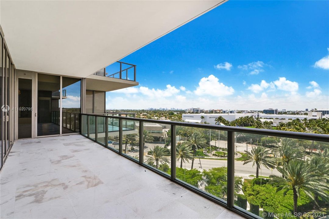 Recently Sold: $5,250,000 (3 beds, 3 baths, 2839 Square Feet)