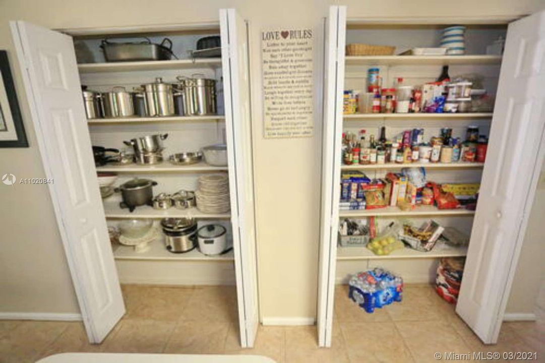 Vendido Recientemente: $530,000 (0 camas, 0 baños, 3022 Pies cuadrados)
