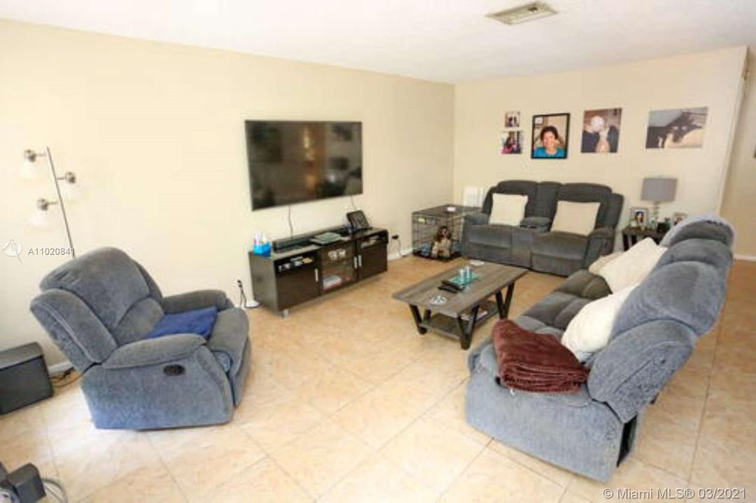 Vendido Recientemente: $530,000 (0 camas, 0 baños, 3022 Pies cuadrados)