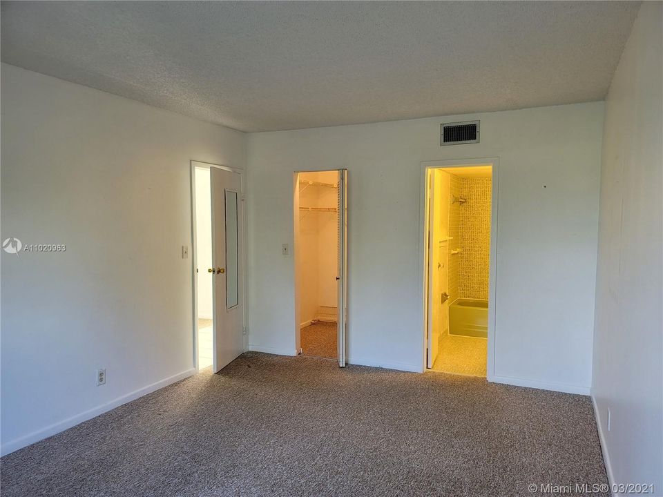 Recently Sold: $64,900 (1 beds, 1 baths, 775 Square Feet)