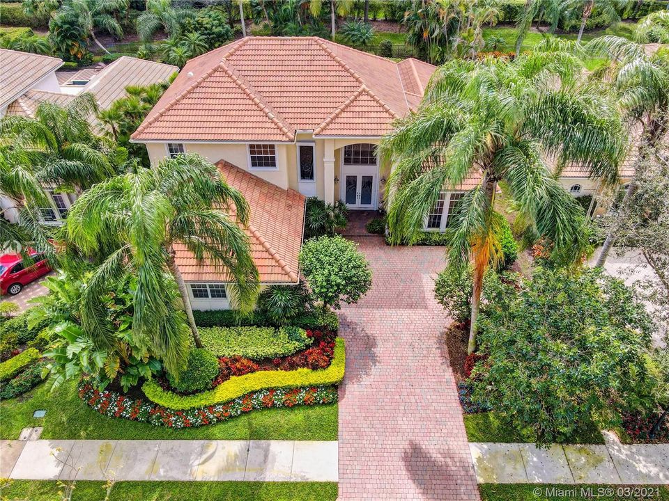 Recently Sold: $735,000 (4 beds, 3 baths, 3794 Square Feet)