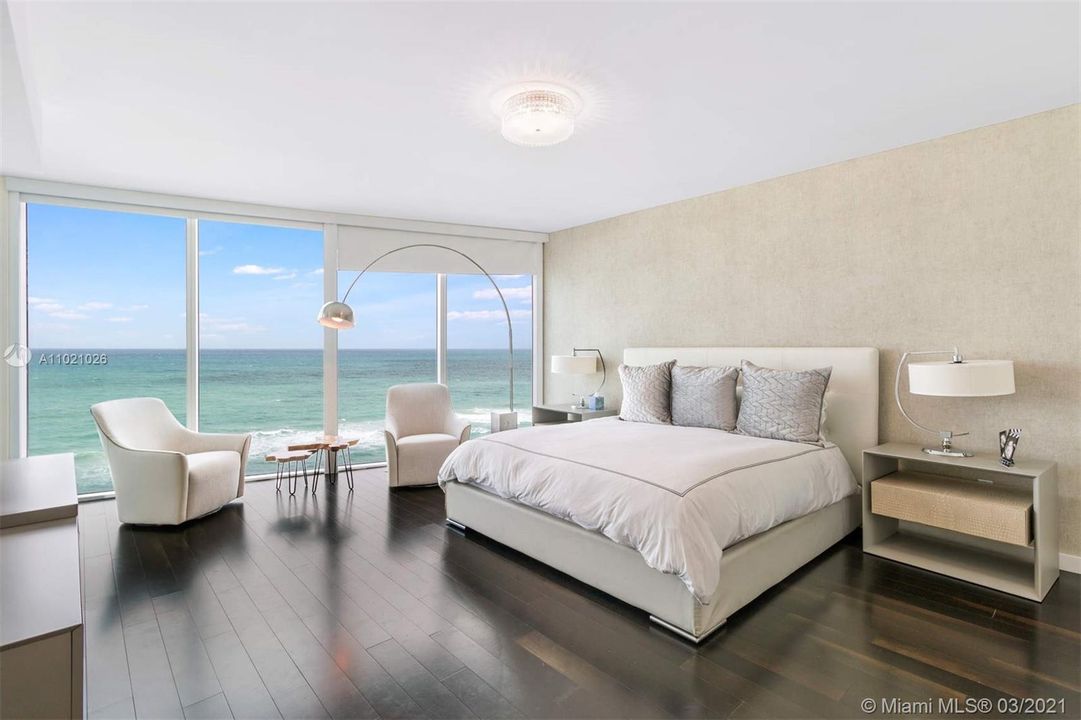 Spacious master bedroom facing the ocean