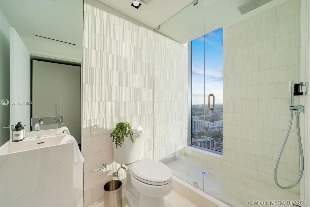 Недавно арендовано: $20,000 (3 спален, 4 ванн, 2703 Квадратных фут)