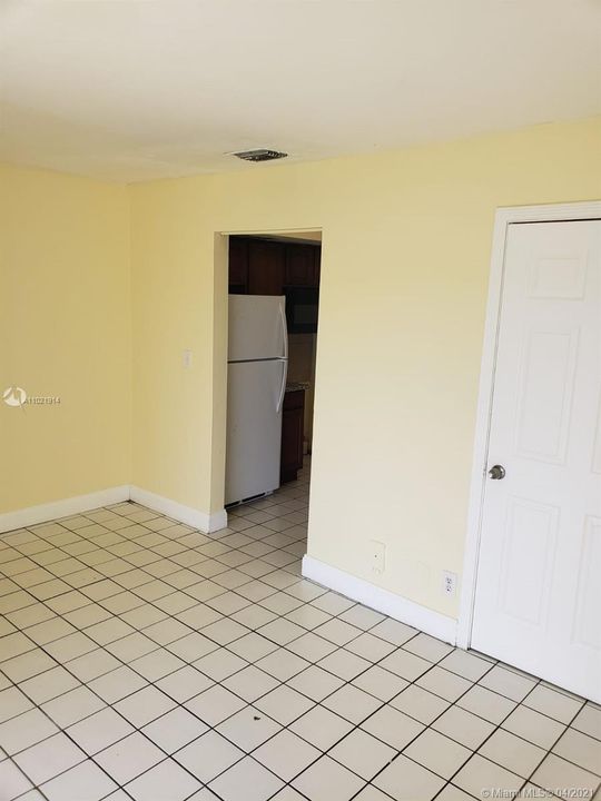 最近租的: $1,600 (2 贝兹, 1 浴室, 1020 平方英尺)