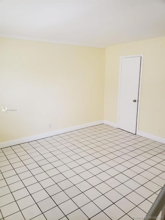 最近租的: $1,600 (2 贝兹, 1 浴室, 1020 平方英尺)