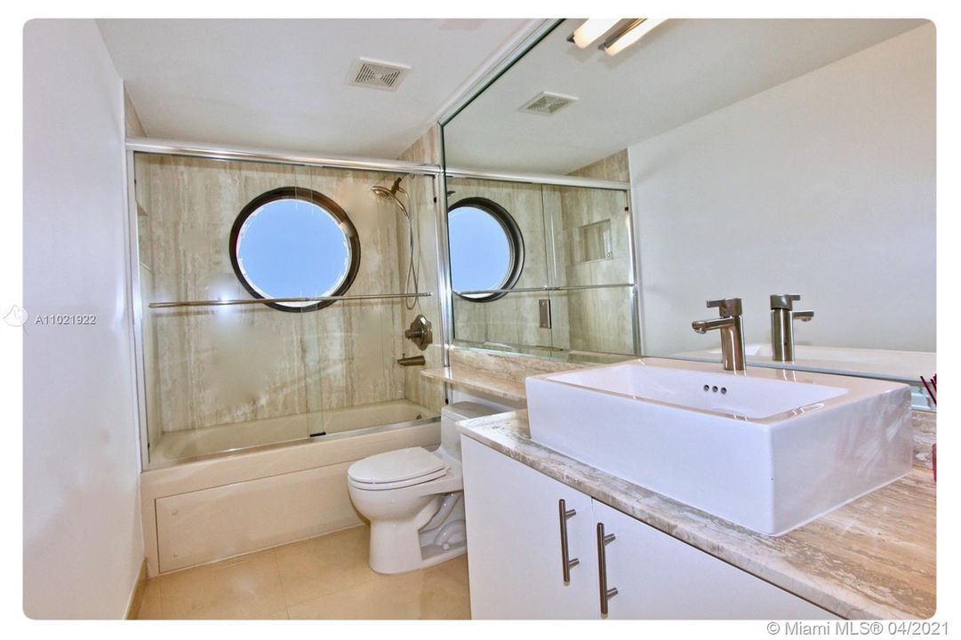 最近售出: $599,000 (3 贝兹, 2 浴室, 1950 平方英尺)
