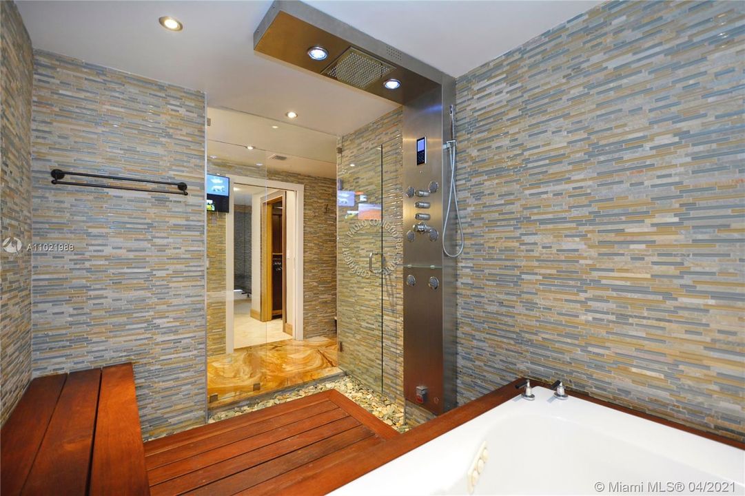 最近租的: $11,800 (2 贝兹, 2 浴室, 1499 平方英尺)