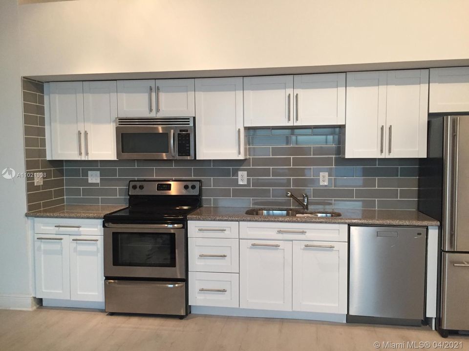 Recently Sold: $520,000 (2 beds, 2 baths, 1906 Square Feet)