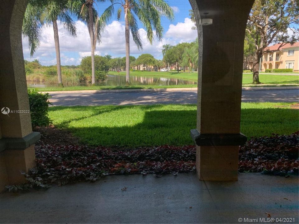 Recently Rented: $1,600 (1 beds, 1 baths, 850 Square Feet)