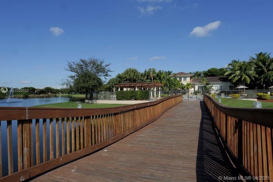 Recently Rented: $1,600 (1 beds, 1 baths, 850 Square Feet)