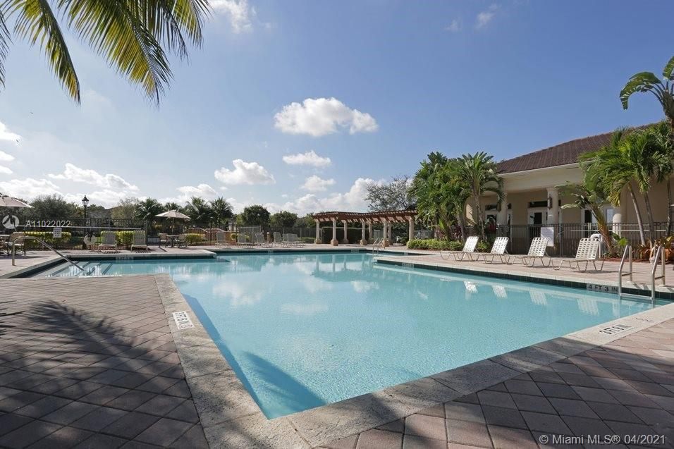 Recently Rented: $1,600 (1 beds, 1 baths, 850 Square Feet)