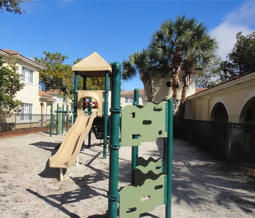 Recently Rented: $1,600 (1 beds, 1 baths, 850 Square Feet)