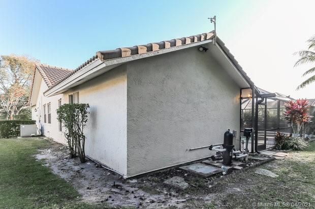 Recently Rented: $3,170 (3 beds, 2 baths, 1836 Square Feet)