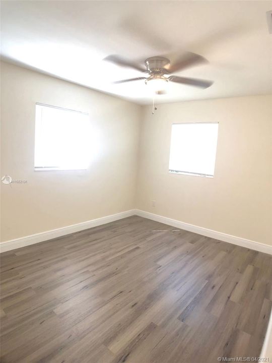 Recently Rented: $1,550 (4 beds, 2 baths, 836 Square Feet)