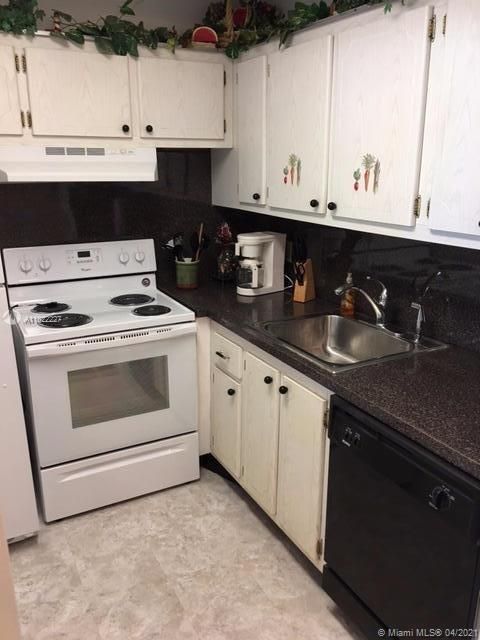 Recently Sold: $61,000 (1 beds, 1 baths, 615 Square Feet)