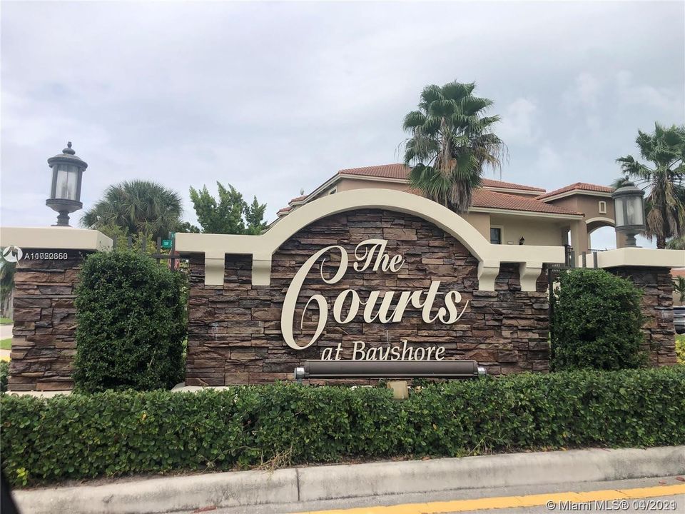 Recently Sold: $169,000 (2 beds, 2 baths, 817 Square Feet)