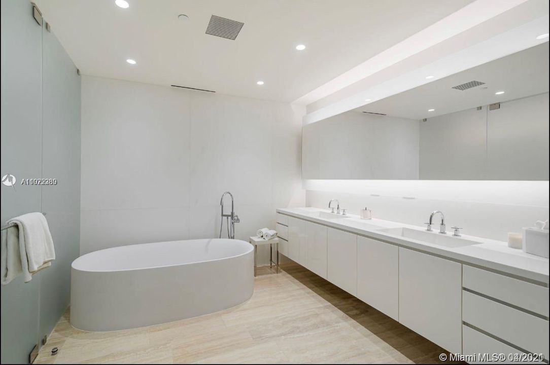 Недавно арендовано: $80,000 (4 спален, 5 ванн, 3925 Квадратных фут)