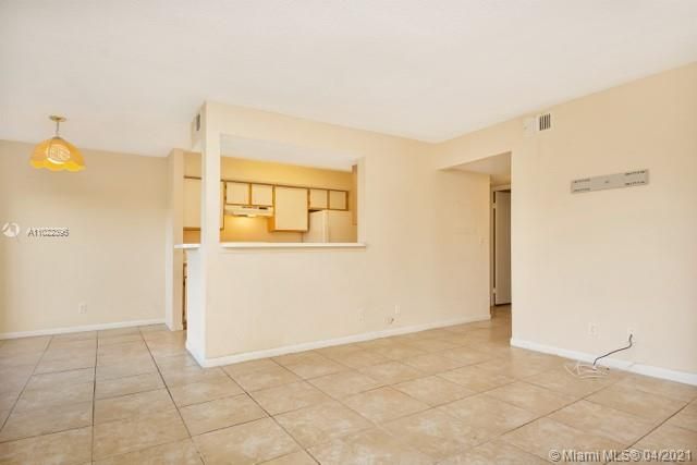 Recently Rented: $1,200 (1 beds, 1 baths, 768 Square Feet)