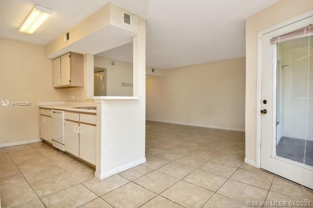 Recently Rented: $1,200 (1 beds, 1 baths, 768 Square Feet)