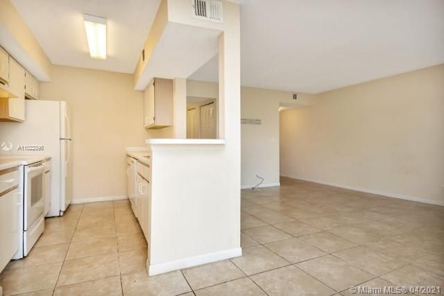 Recently Rented: $1,200 (1 beds, 1 baths, 768 Square Feet)