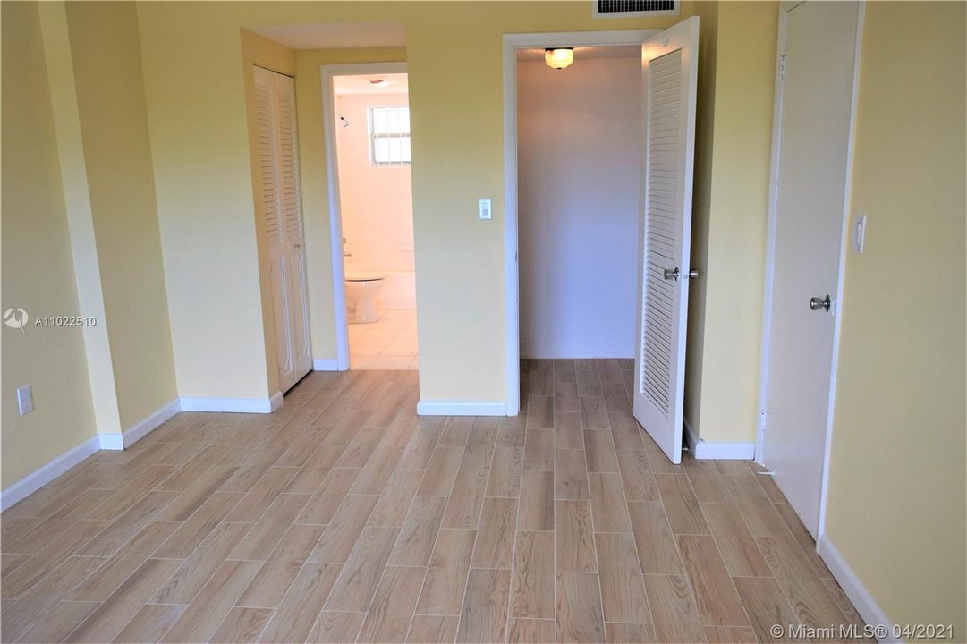 Recently Rented: $1,200 (1 beds, 1 baths, 840 Square Feet)