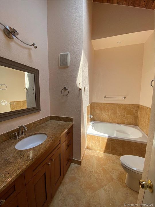 Недавно арендовано: $3,800 (3 спален, 2 ванн, 1624 Квадратных фут)