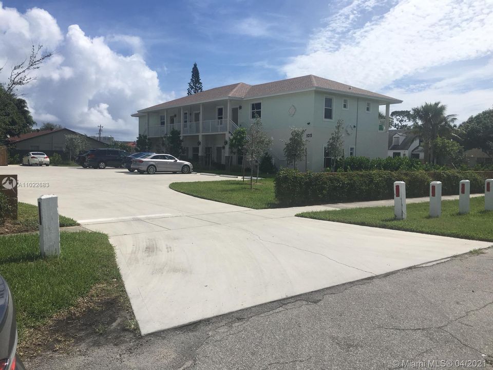 Recently Sold: $1,099,000 (0 beds, 0 baths, 0 Square Feet)